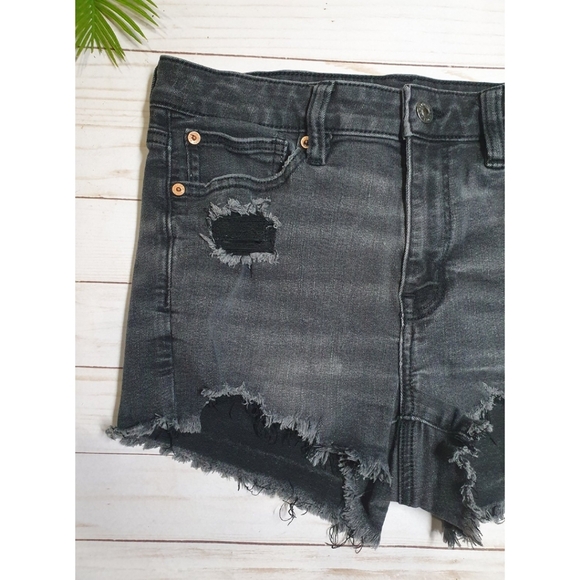 American Eagle High Rise Shortie Distressed Denim Shorts, Black, Women's Size 8 - Picture 5 of 15